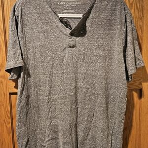 American Eagle Outfitters Men's Gray Henley Shirt